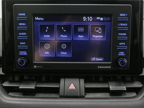 Used 2022 Toyota RAV4 XLE image 25