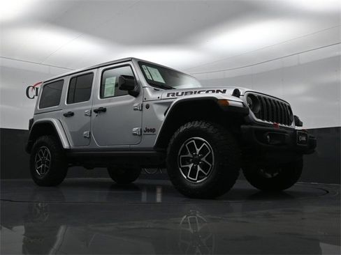 Used 2024 Jeep Wrangler Unlimited Rubicon image 34