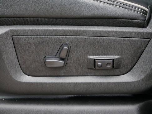 New 2026 RAM 2500 Laramie AWD/4WD image 8