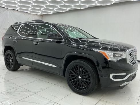Used 2018 GMC Acadia Denali w/ Technology Package AWD/4WD image 8
