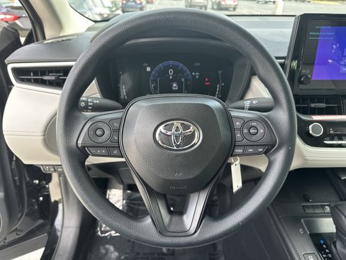 Certified 2026 Toyota Corolla Cross L FWD image 18