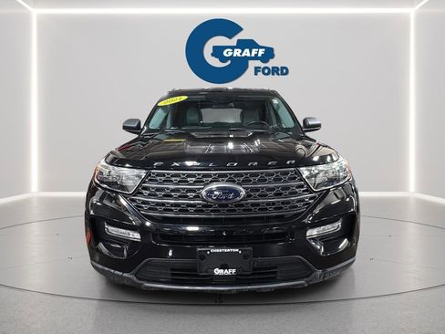 Used 2021 Ford Explorer XLT w/ Equipment Group 202A image 8