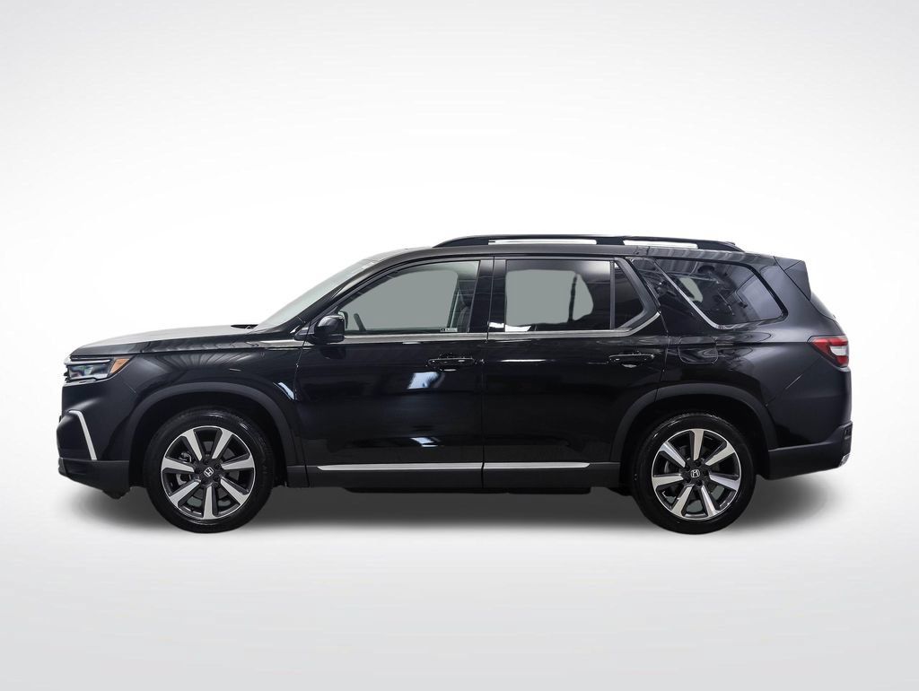 Used 2023 Honda Pilot Touring image 2