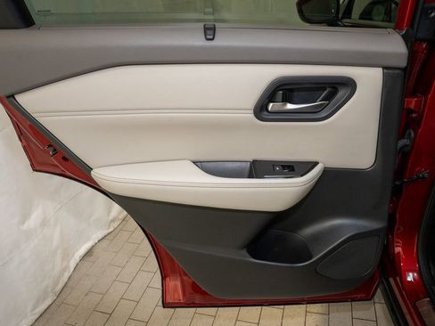 Certified 2023 Nissan Rogue SV w/ SV Premium Package image 11