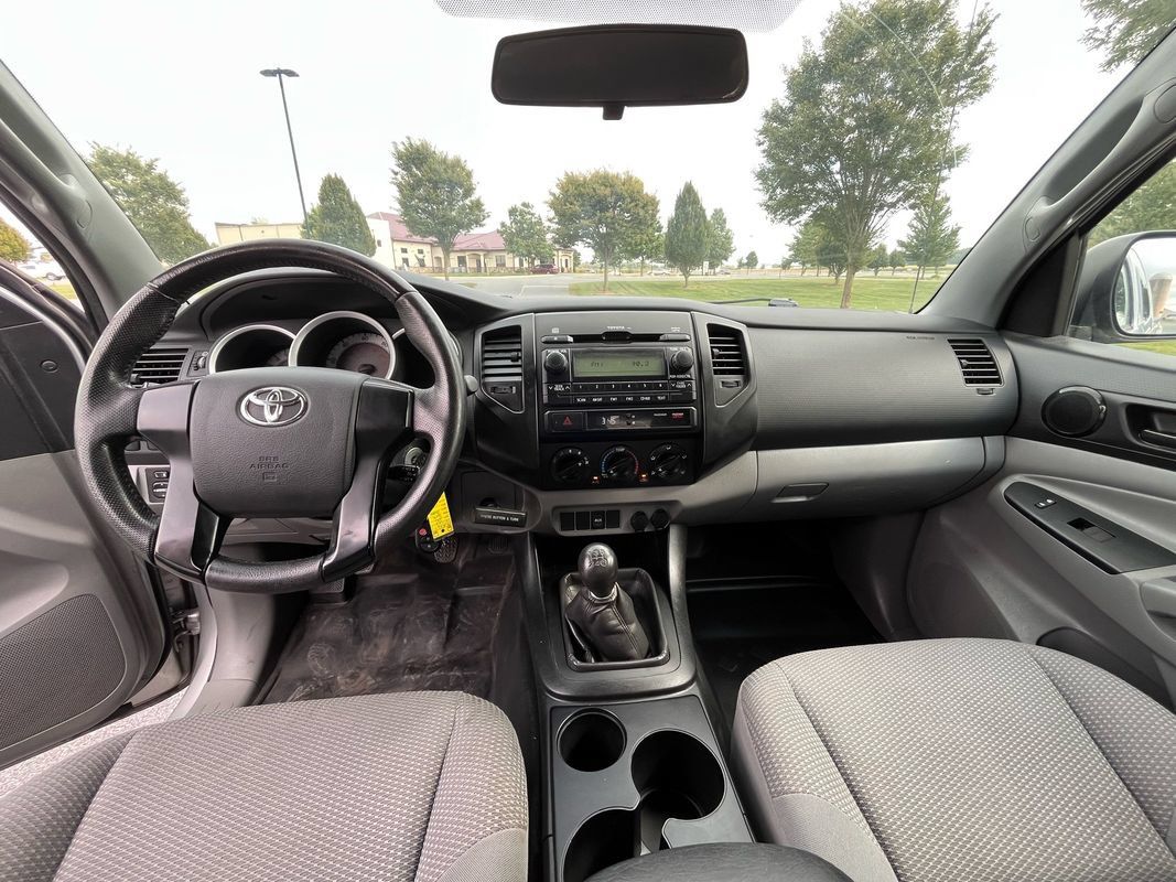 Used 2012 Toyota Tacoma 2WD Access Cab w/ Convenience Pkg image 12
