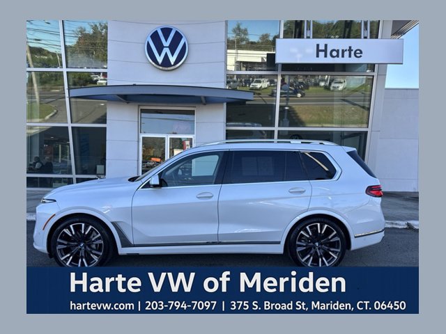Used 2024 BMW X7 xDrive40i w/ Premium Package AWD/4WD image 1
