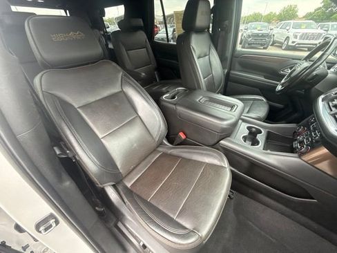 Used 2022 Chevrolet Tahoe High Country AWD/4WD image 17