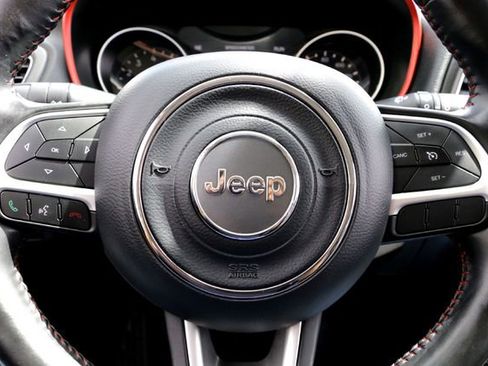 Used 2019 Jeep Compass Trailhawk AWD/4WD image 12