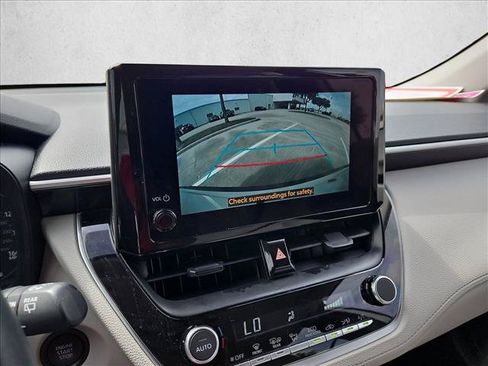 Certified 2025 Toyota Corolla Cross LE FWD image 13