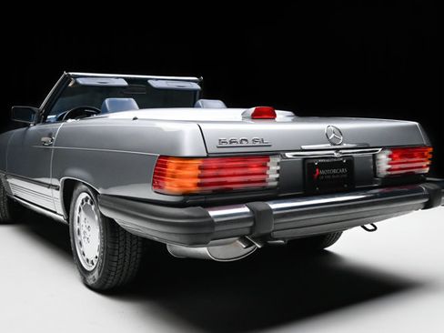 Used 1987 Mercedes-Benz 560 SL image 17