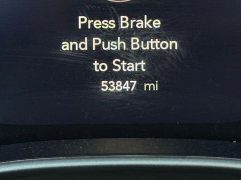 Used 2024 Chrysler Pacifica Touring-L image 31