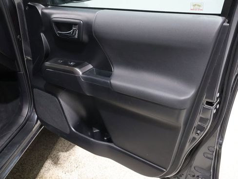 Used 2021 Toyota Tacoma TRD Sport w/ Technology Package image 22