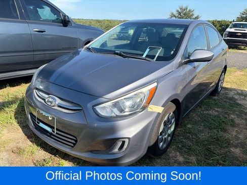 Used 2017 Hyundai Accent SE FWD image 2
