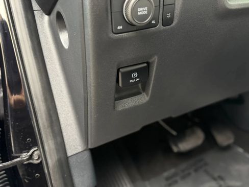 Used 2025 Ford Expedition Active AWD/4WD image 30