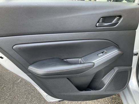 Used 2024 Nissan Altima 2.5 SV image 30