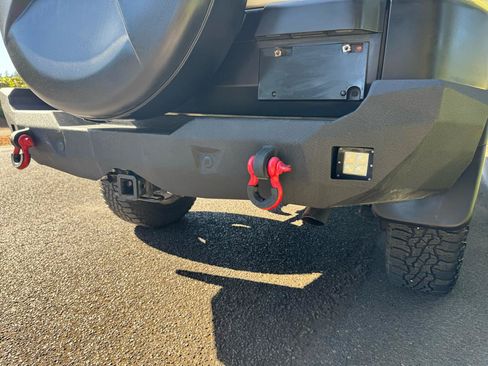 Used 2010 Toyota FJ Cruiser 4WD image 32