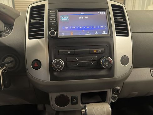 Used 2019 Nissan Frontier SV image 16