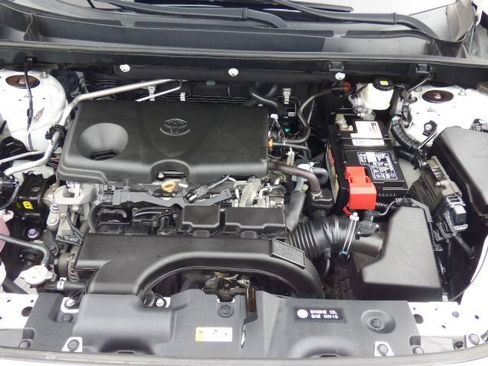 Used 2020 Toyota RAV4 Limited FWD image 11