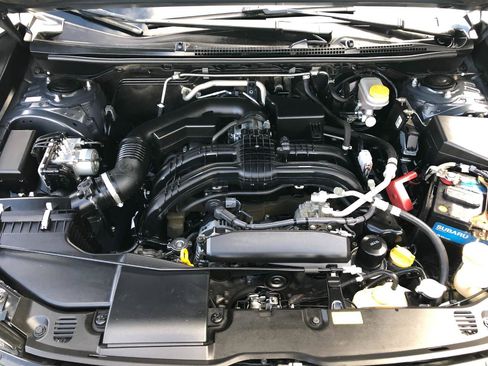 Used 2018 Subaru Crosstrek 2.0i Premium w/ Eyesight System image 32