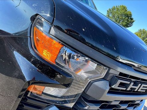 Used 2023 Chevrolet Silverado 1500 Custom AWD/4WD image 23