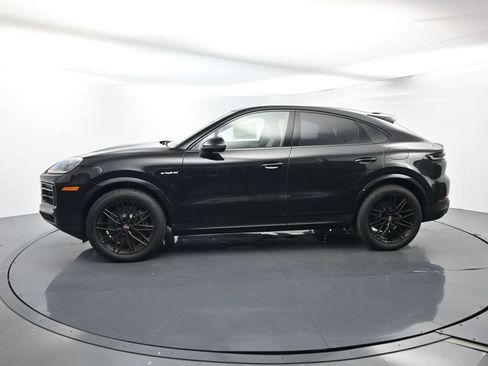 Certified 2026 Porsche Cayenne E-Hybrid Coupe AWD/4WD image 2
