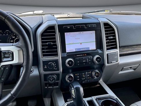 Used 2020 Ford F150 Lariat w/ Equipment Group 502A Luxury AWD/4WD image 10