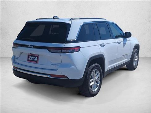 Used 2025 Jeep Grand Cherokee Laredo X w/ Luxury Tech Group I AWD/4WD image 5