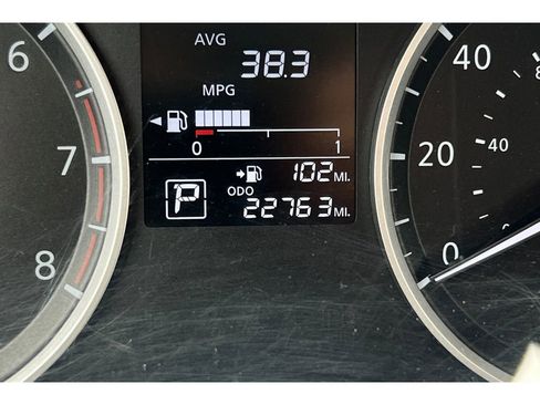 Used 2025 Nissan Versa S w/ Trunk Package image 27