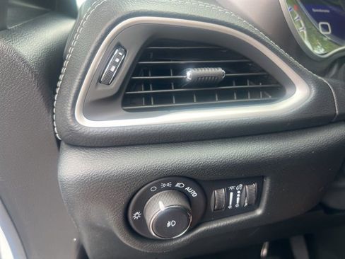 New 2026 Chrysler Pacifica Select image 21