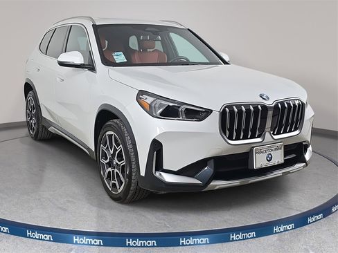 Used 2025 BMW X1 xDrive28i w/ Convenience Package image 4