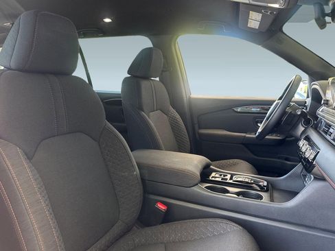 Used 2025 Honda Pilot Sport image 30