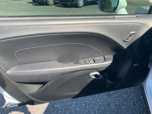 Used 2022 Dodge Challenger R/T w/ Plus Package image 12