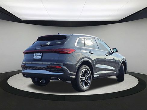 New 2025 Audi Q5 Premium image 7