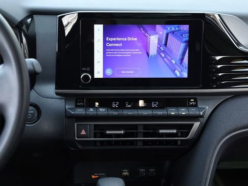 Used 2025 Toyota Camry LE image 25