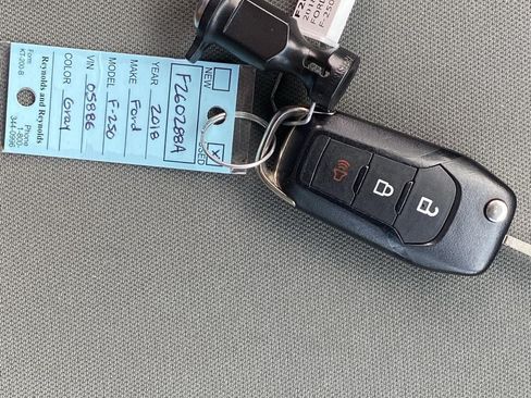 Certified 2018 Ford F250 XL w/ Power Equipment Group AWD/4WD image 17
