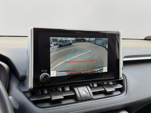 Used 2025 Toyota RAV4 LE image 25