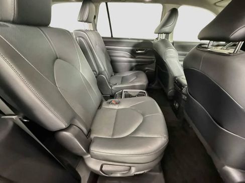 Certified 2026 Toyota Grand Highlander AWD image 30