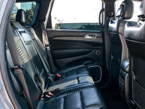 Used 2020 Jeep Grand Cherokee SRT image 24