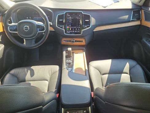 Used 2024 Volvo XC90 B5 Plus AWD/4WD image 19