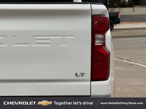 Used 2024 Chevrolet Silverado 2500 LT AWD/4WD image 8