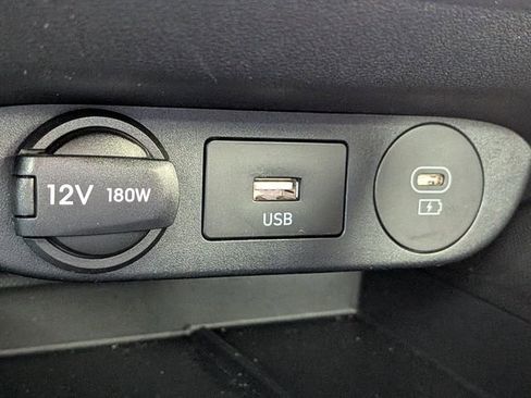 Certified 2025 Hyundai Elantra SEL image 20