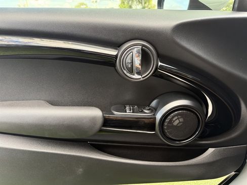 Used 2020 MINI Cooper S FWD image 25