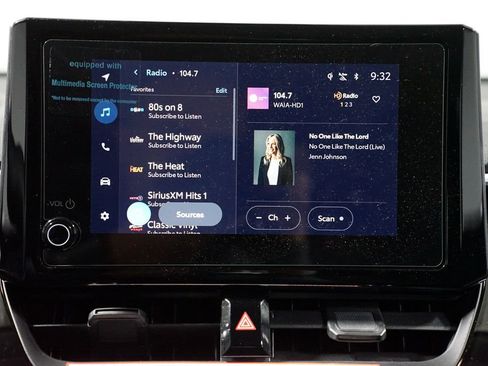 Certified 2025 Toyota Corolla Cross LE image 18