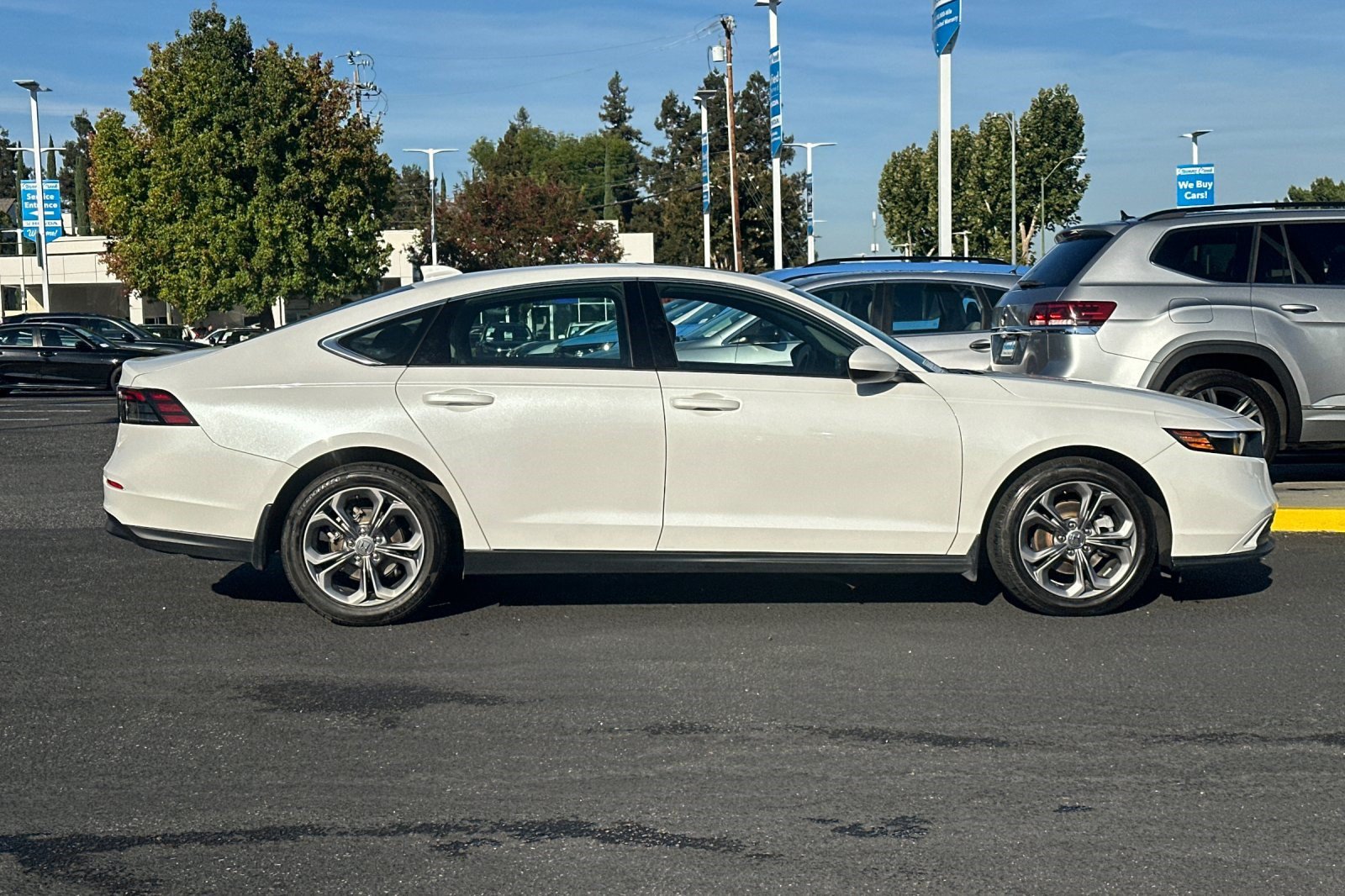 Used 2024 Honda Accord EX image 8