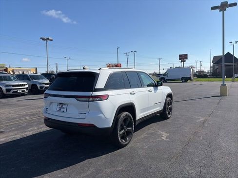 New 2025 Jeep Grand Cherokee Limited w/ Black Appearance Package image 6