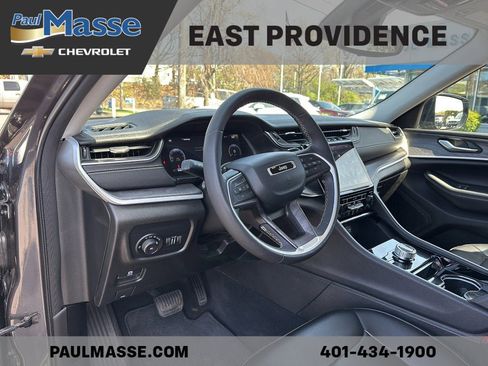 Used 2023 Jeep Grand Cherokee L Limited w/ Trailer Tow Group (B) AWD/4WD image 13