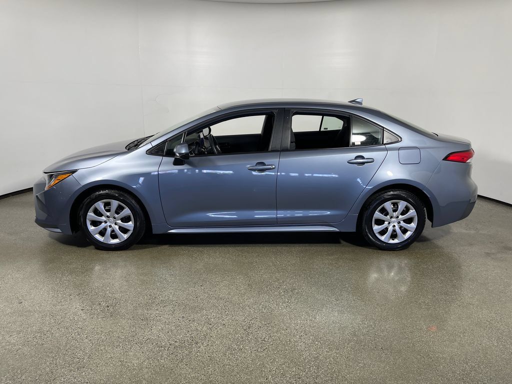Certified 2025 Toyota Corolla LE FWD image 6