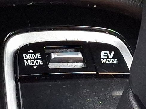 Used 2025 Toyota Corolla Cross AWD Hybrid image 23