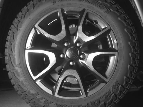 Used 2025 Jeep Compass Trailhawk image 15