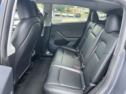 Used 2023 Tesla Model Y Long Range AWD/4WD image 26
